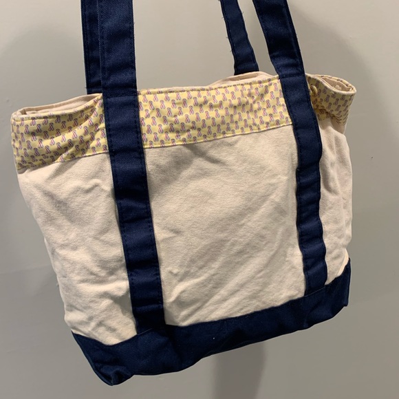 Vineyard Vines Breast Cancer Awareness Tote Bag - Picture 3 of 7